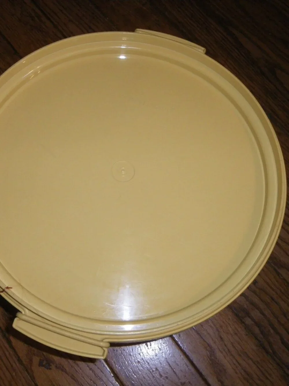 Tupperware measures approximately
